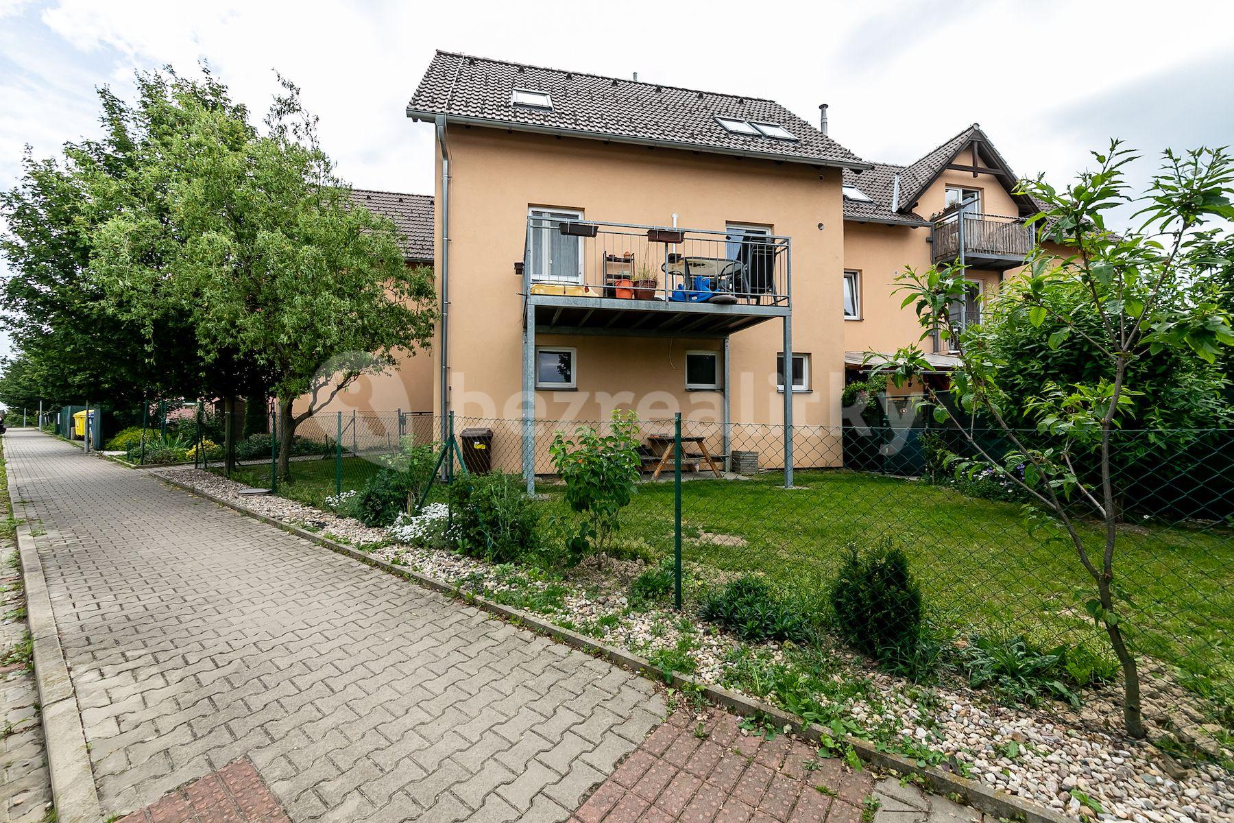 Predaj bytu 1-izbový 50 m², U Školky, Nupaky, Středočeský kraj