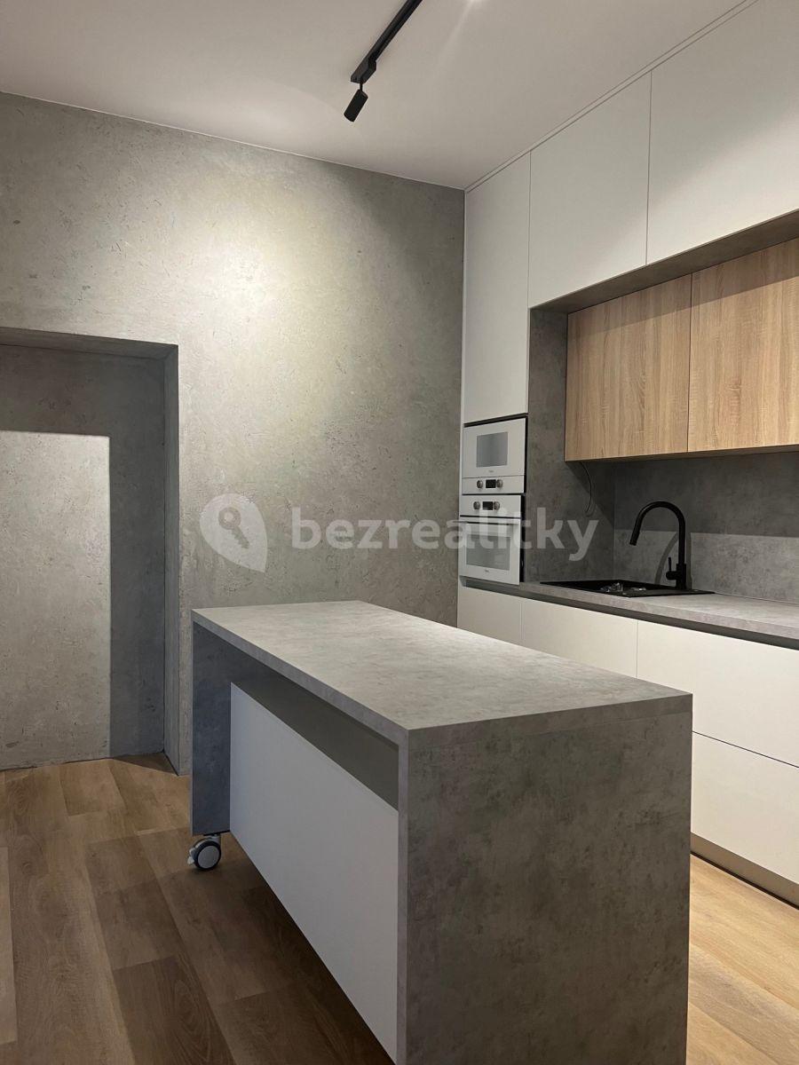 Prenájom bytu 2-izbový 63 m², Rašínova, Zlín, Zlínský kraj