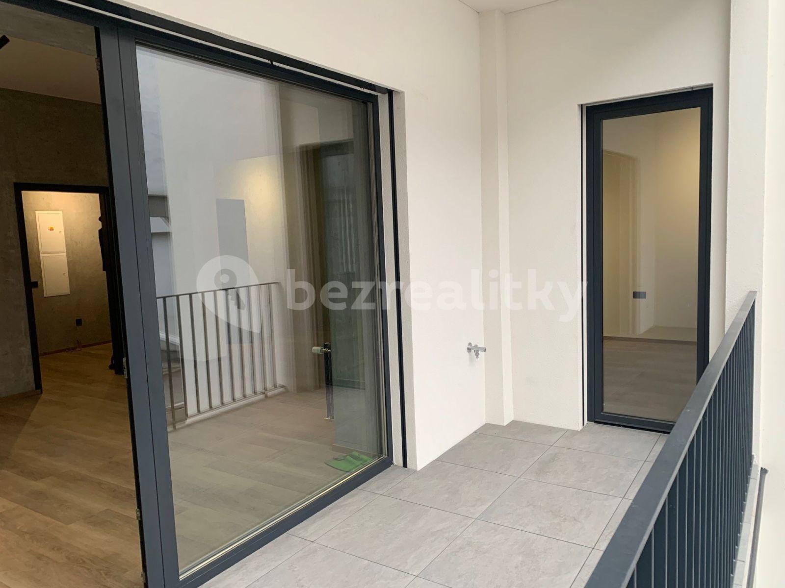 Prenájom bytu 2-izbový 63 m², Rašínova, Zlín, Zlínský kraj