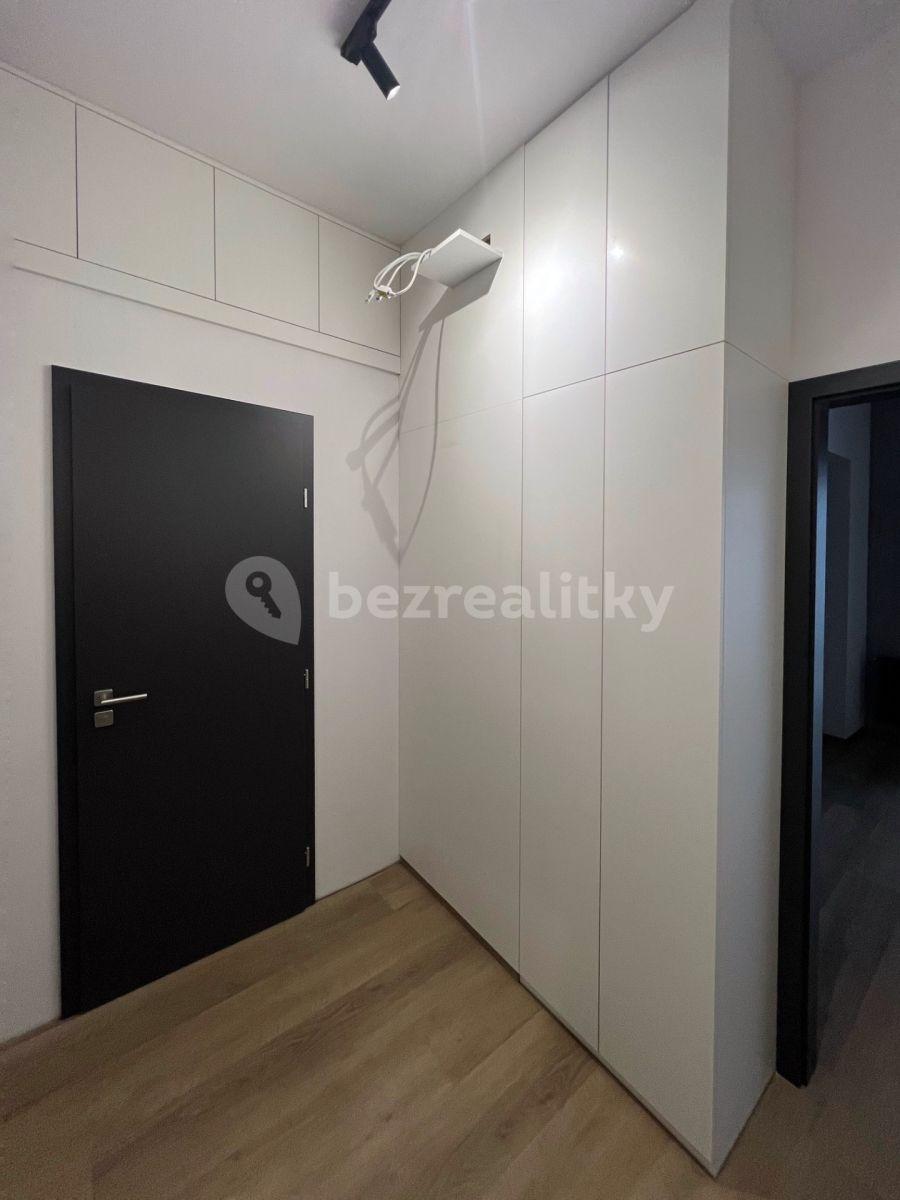 Prenájom bytu 2-izbový 63 m², Rašínova, Zlín, Zlínský kraj