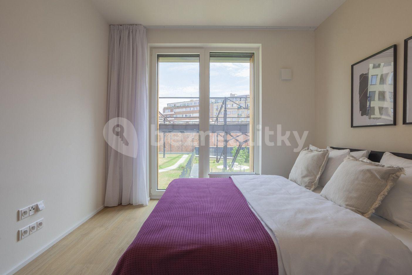 Prenájom bytu 3-izbový 64 m², Vrbenského, Praha, Praha