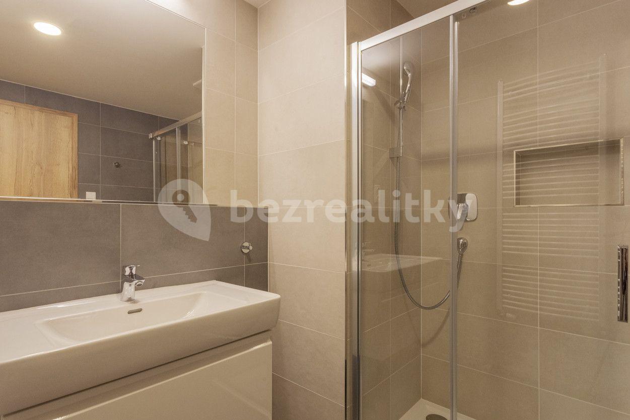 Prenájom bytu 3-izbový 64 m², Vrbenského, Praha, Praha