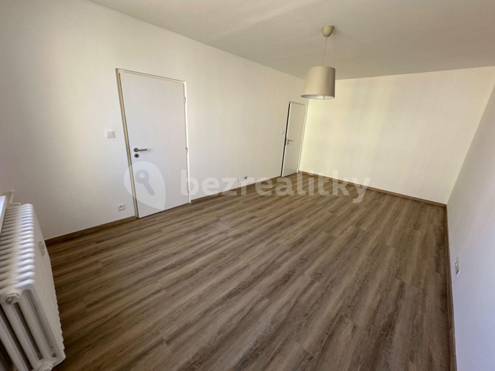 Prenájom bytu 2-izbový 65 m², Buchenwaldská, Karlovy Vary, Karlovarský kraj