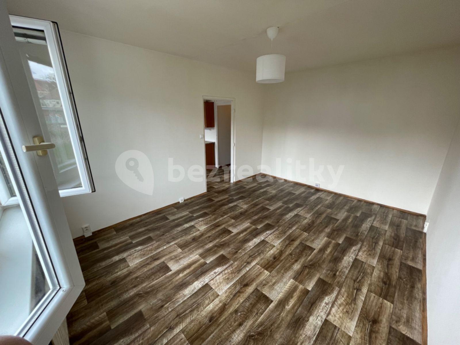 Prenájom bytu 1-izbový 35 m², Koželužská, Kadaň, Ústecký kraj