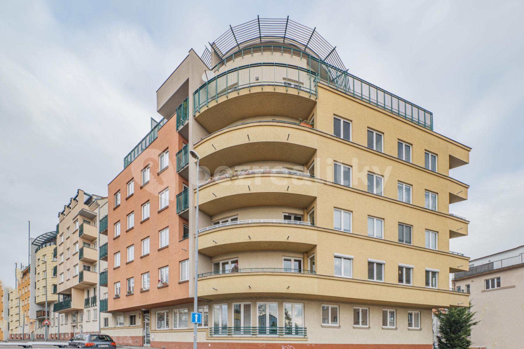 Predaj garáže 14 m², Kašparovo náměstí, Praha, Praha