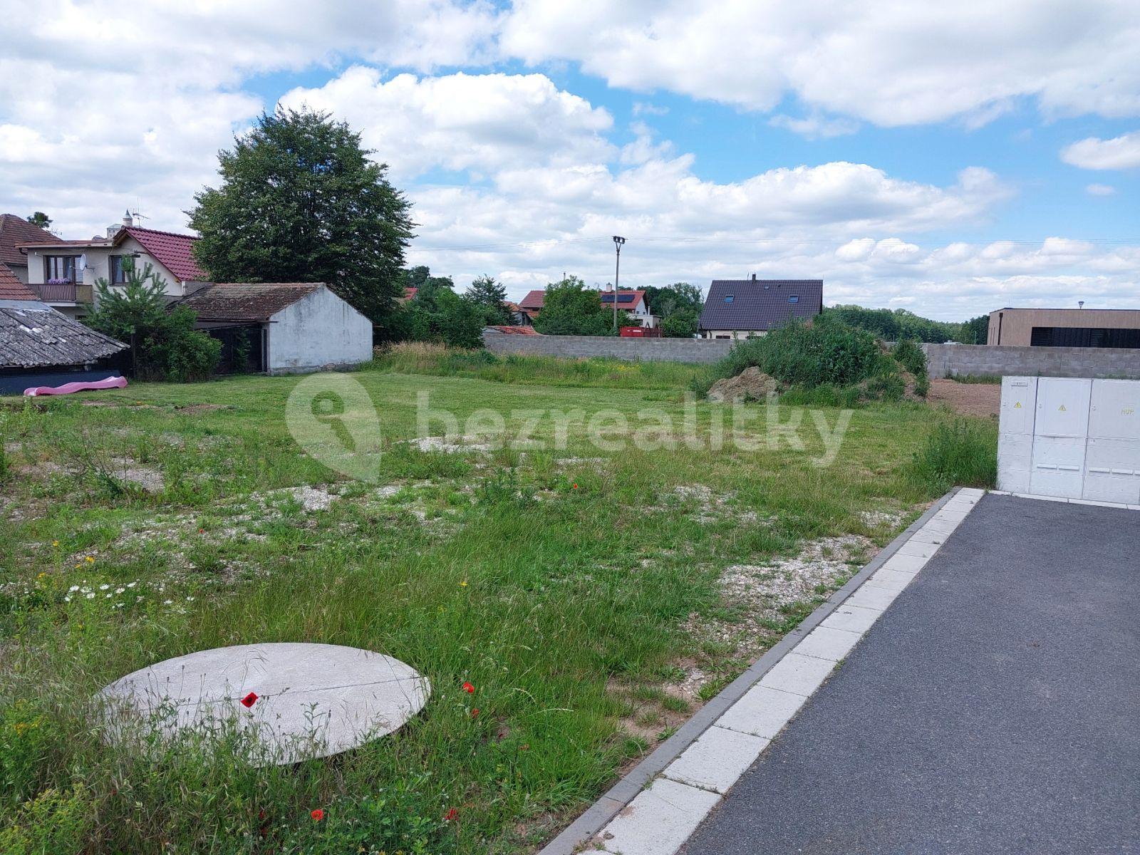 Predaj pozemku 927 m², Kunětice, Pardubický kraj