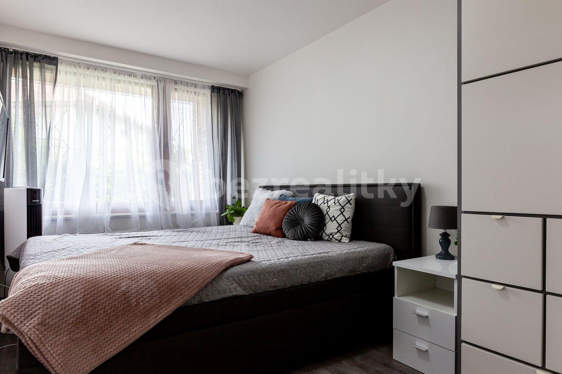 Predaj bytu 4-izbový 97 m², Zelený pruh, Praha, Praha