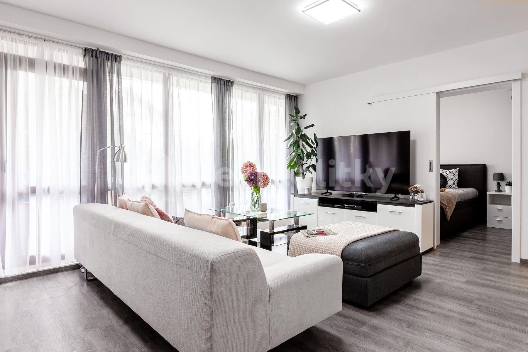 Predaj bytu 4-izbový 97 m², Zelený pruh, Praha, Praha