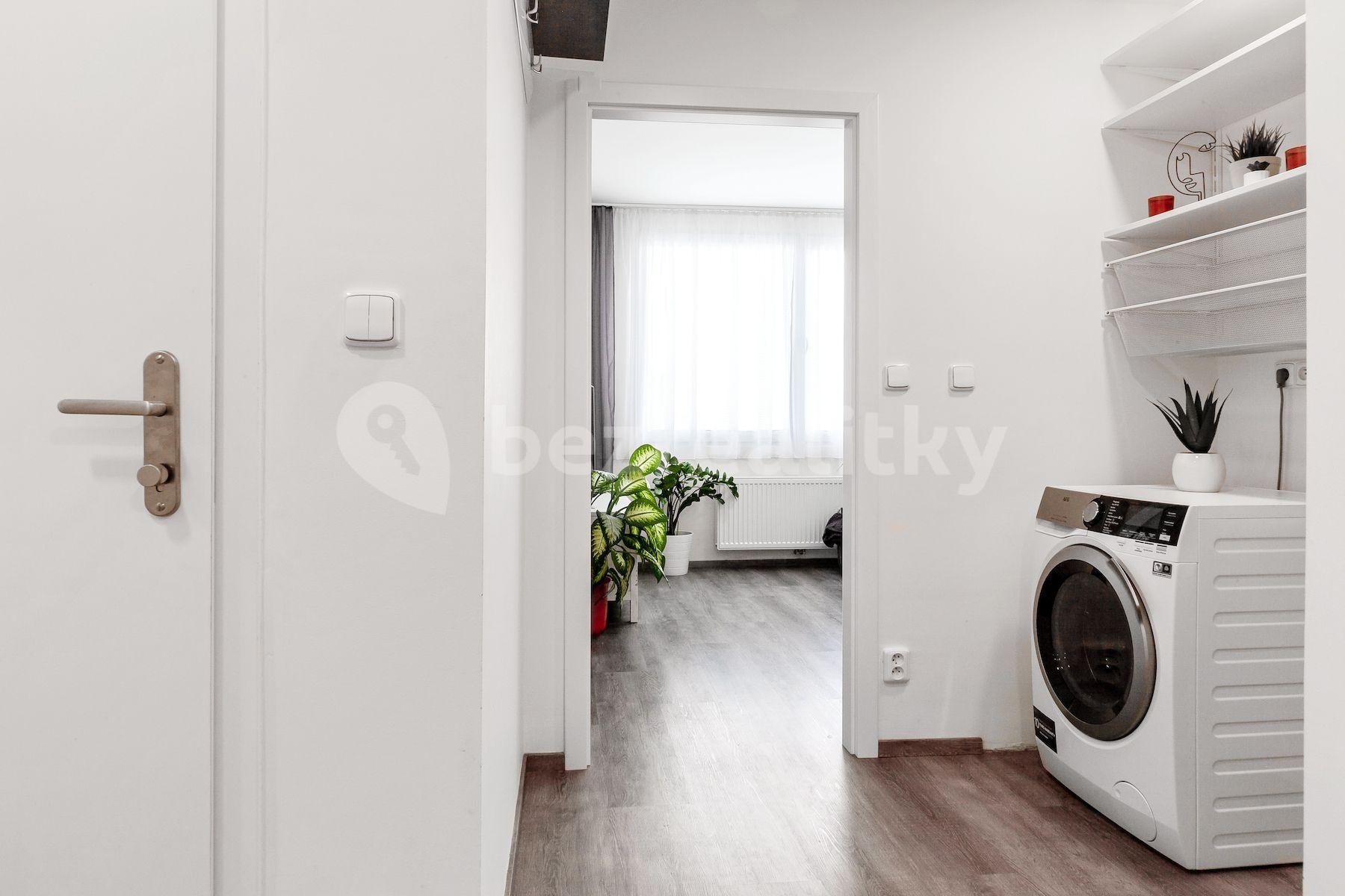 Predaj bytu 4-izbový 97 m², Zelený pruh, Praha, Praha