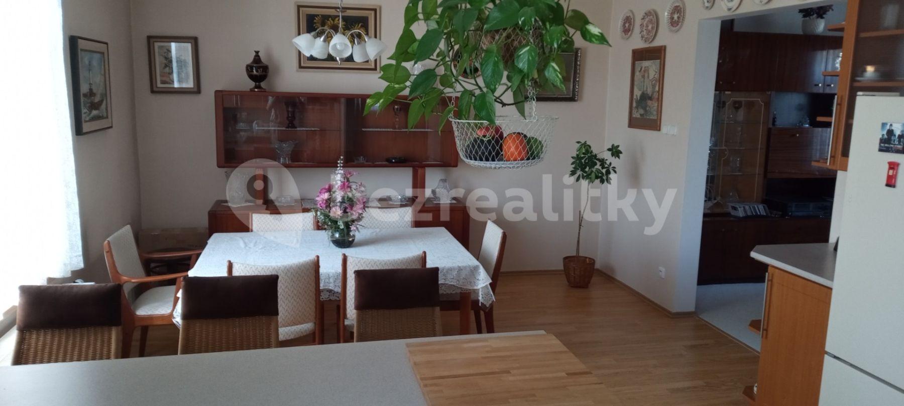 Predaj domu 193 m², pozemek 642 m², K Nedvězí, Praha, Praha