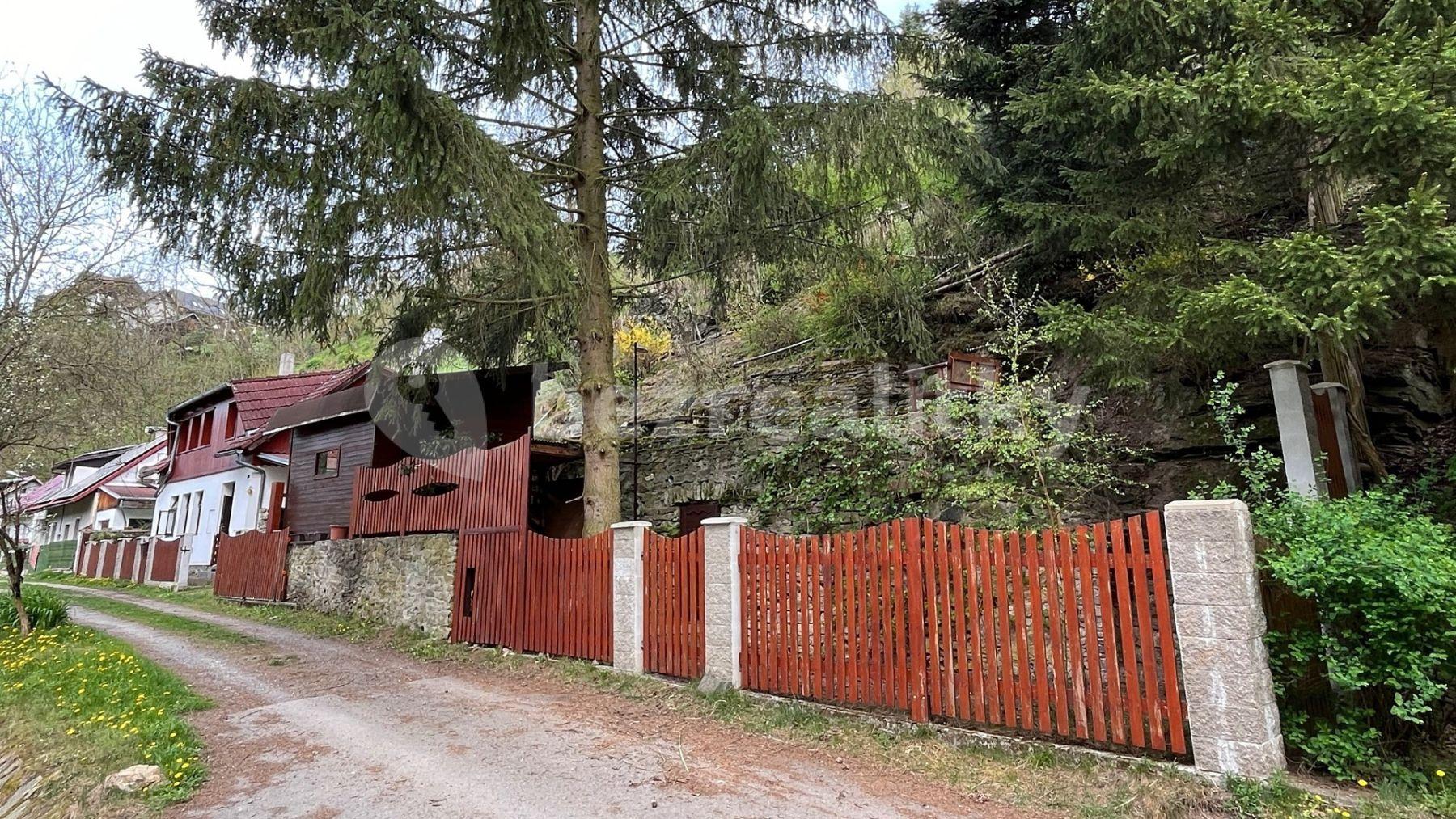 Predaj rekreačného objektu 100 m², pozemek 447 m², Zlatá, Rataje nad Sázavou, Středočeský kraj