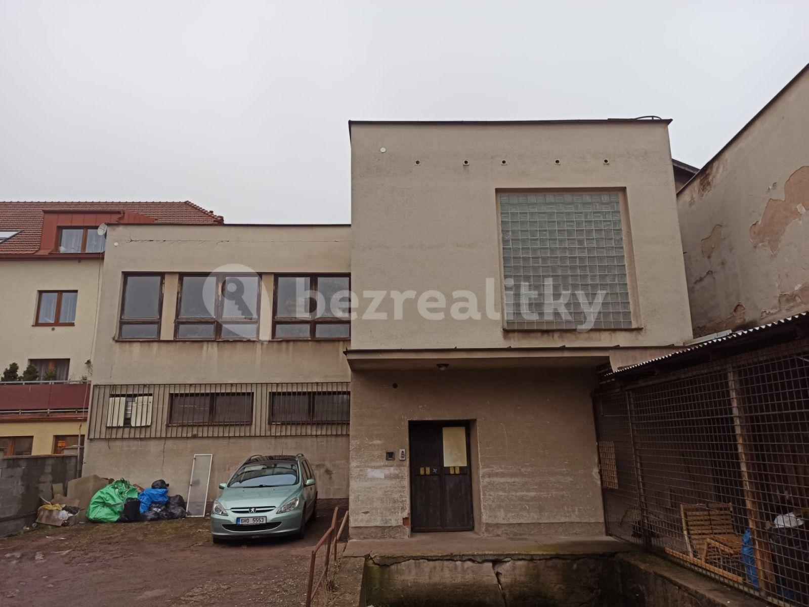 Prenájom nebytového priestoru 350 m², Třída Čsl. armády, Nový Bydžov, Královéhradecký kraj