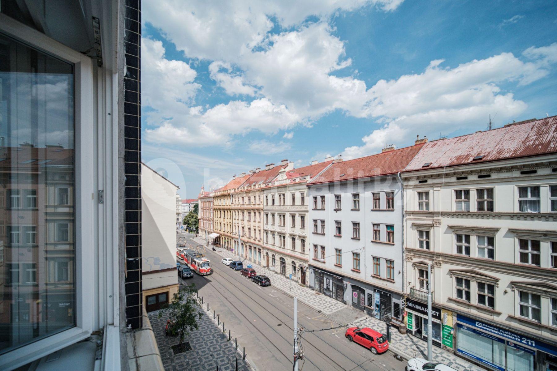 Prenájom bytu 1-izbový 36 m², Štefánikova, Praha, Praha