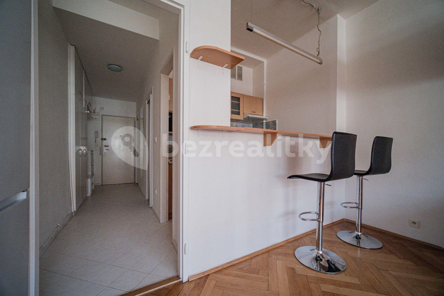 Prenájom bytu 1-izbový 36 m², Štefánikova, Praha, Praha