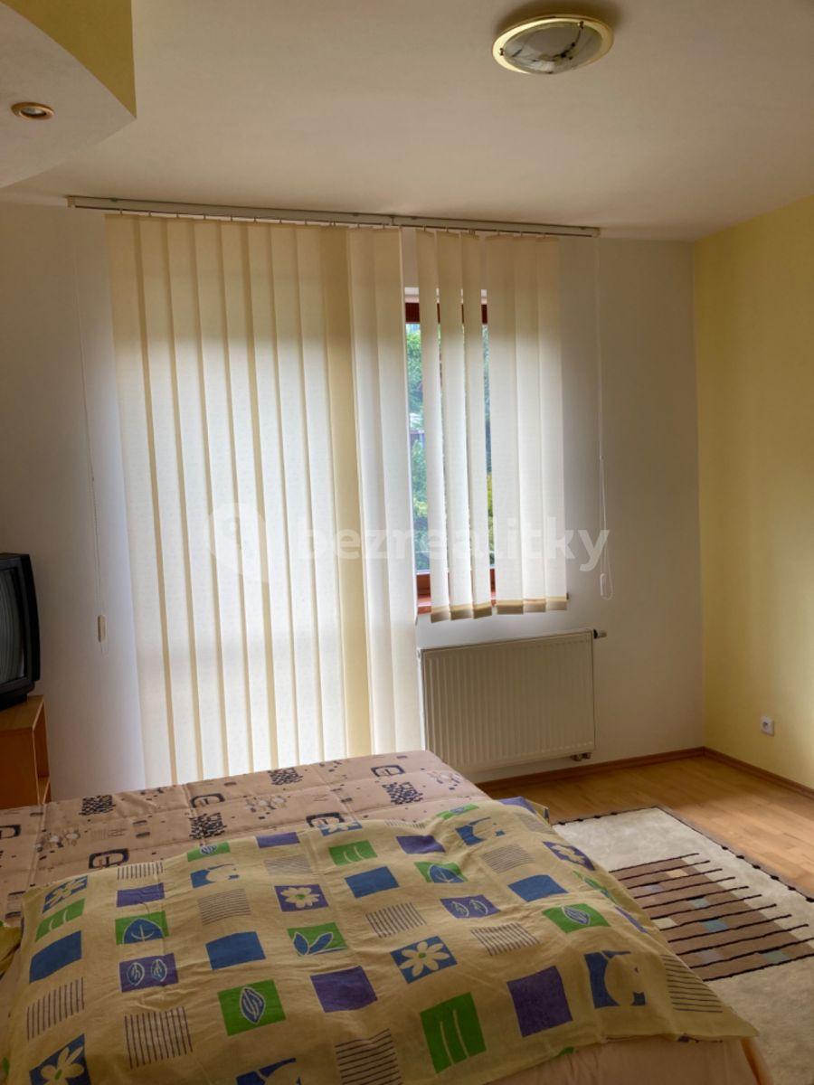 Prenájom domu 200 m², pozemek 150 m², Kvetinová, Banská Bystrica, Banskobystrický kraj