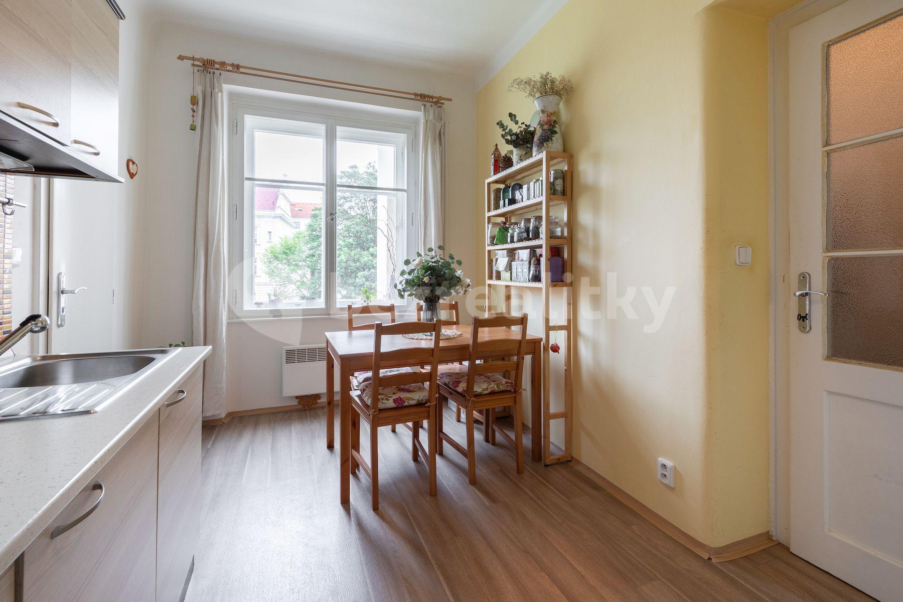 Predaj bytu 2-izbový 62 m², Železničářů, Praha, Praha