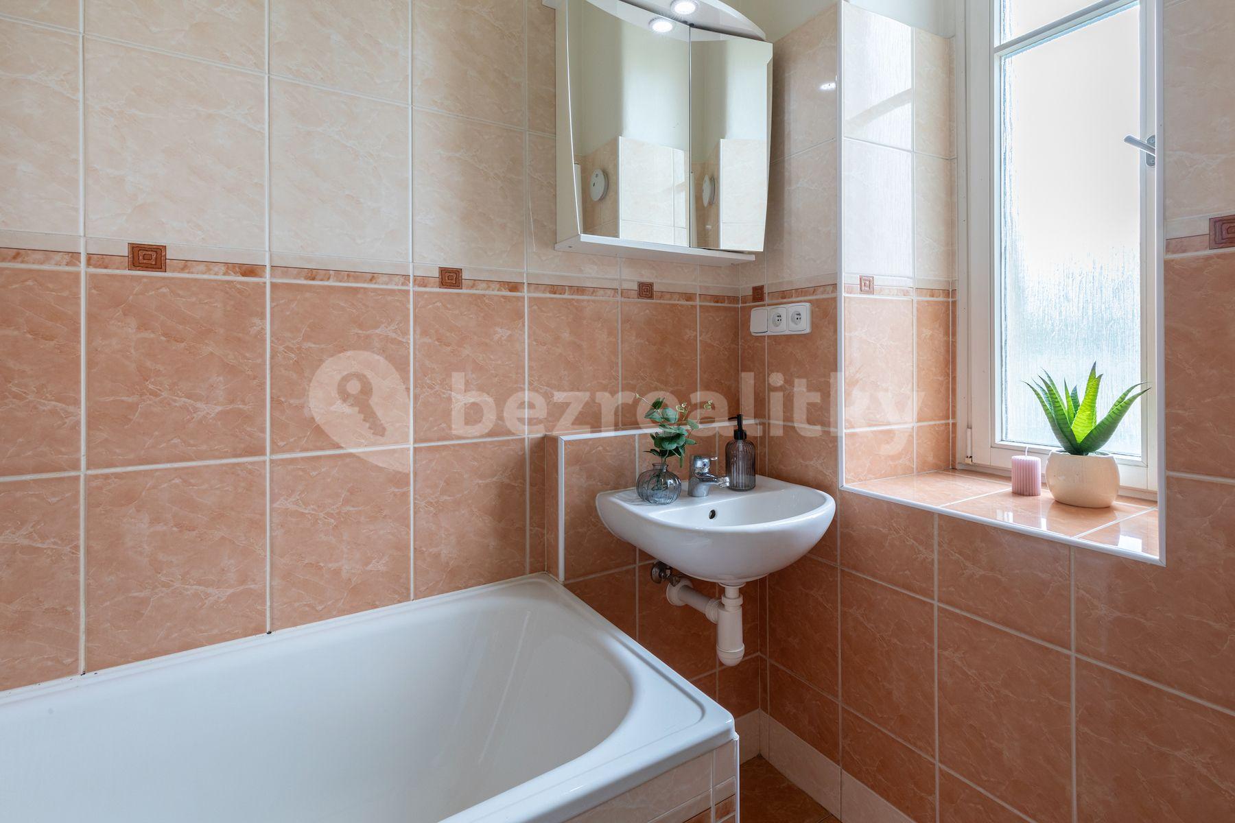 Predaj bytu 2-izbový 62 m², Železničářů, Praha, Praha