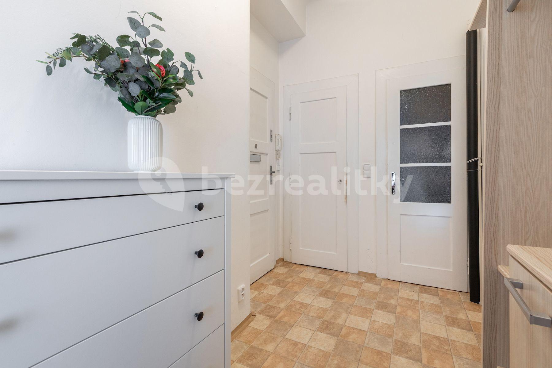 Predaj bytu 2-izbový 62 m², Železničářů, Praha, Praha