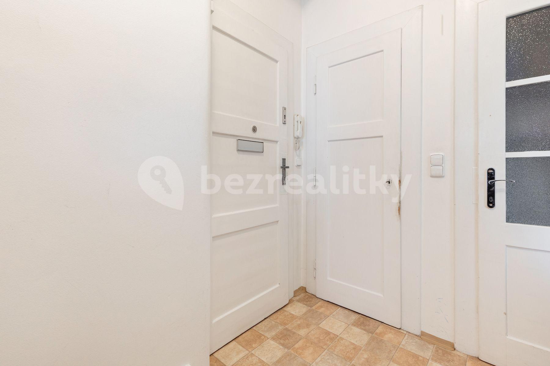 Predaj bytu 2-izbový 62 m², Železničářů, Praha, Praha