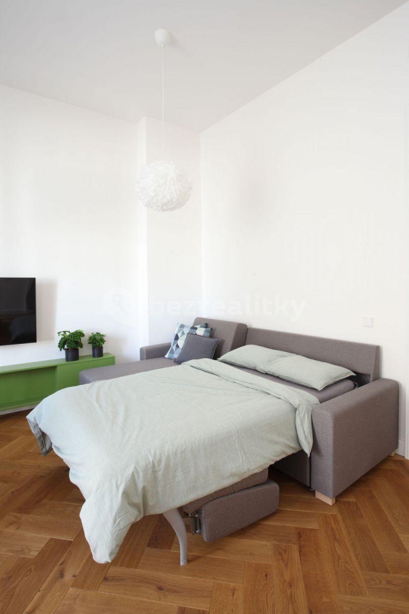 Prenájom bytu 2-izbový 64 m², Dlážděná, Praha, Praha