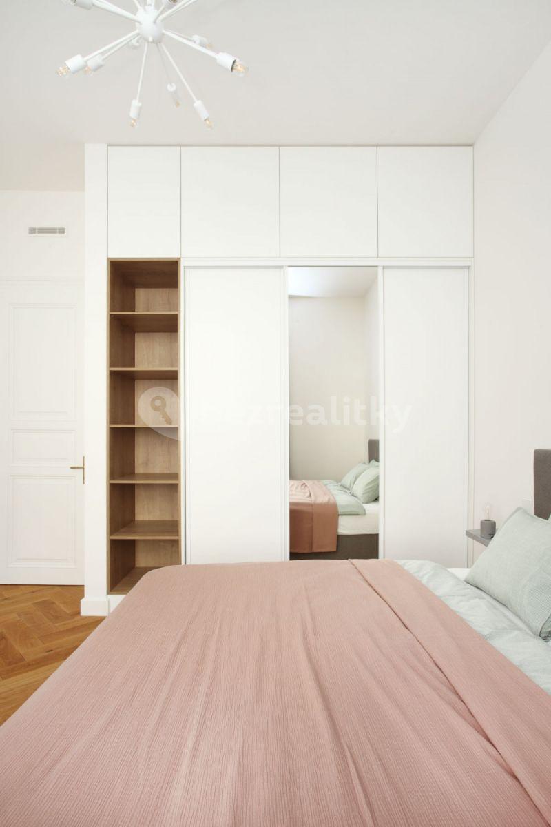 Prenájom bytu 2-izbový 64 m², Dlážděná, Praha, Praha