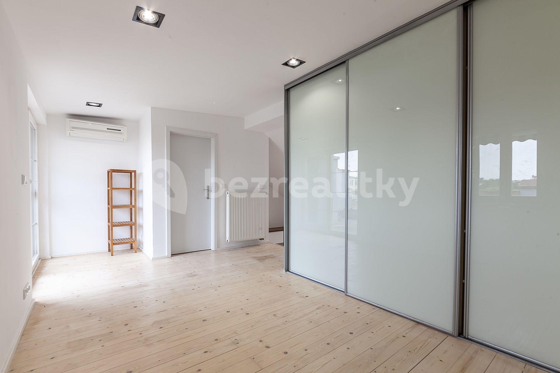 Predaj bytu 2-izbový 95 m², Štefánikova, Praha, Praha