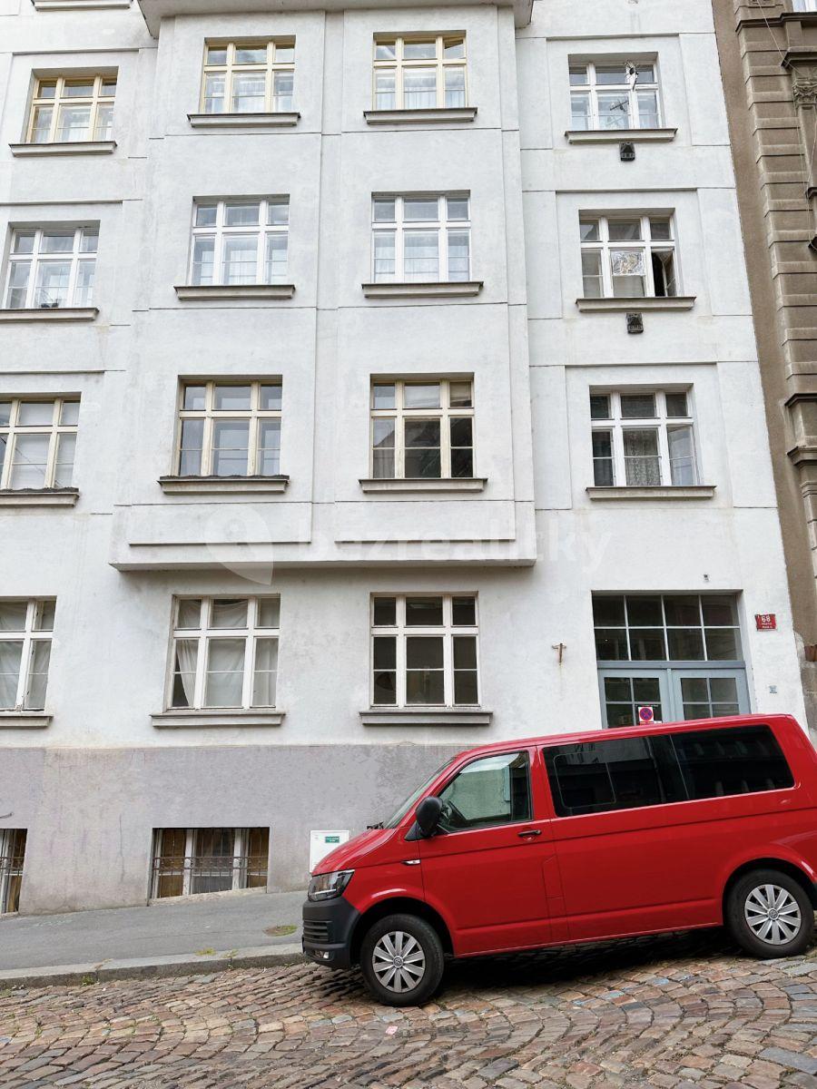 Prenájom bytu 3-izbový 85 m², Košická, Praha, Praha