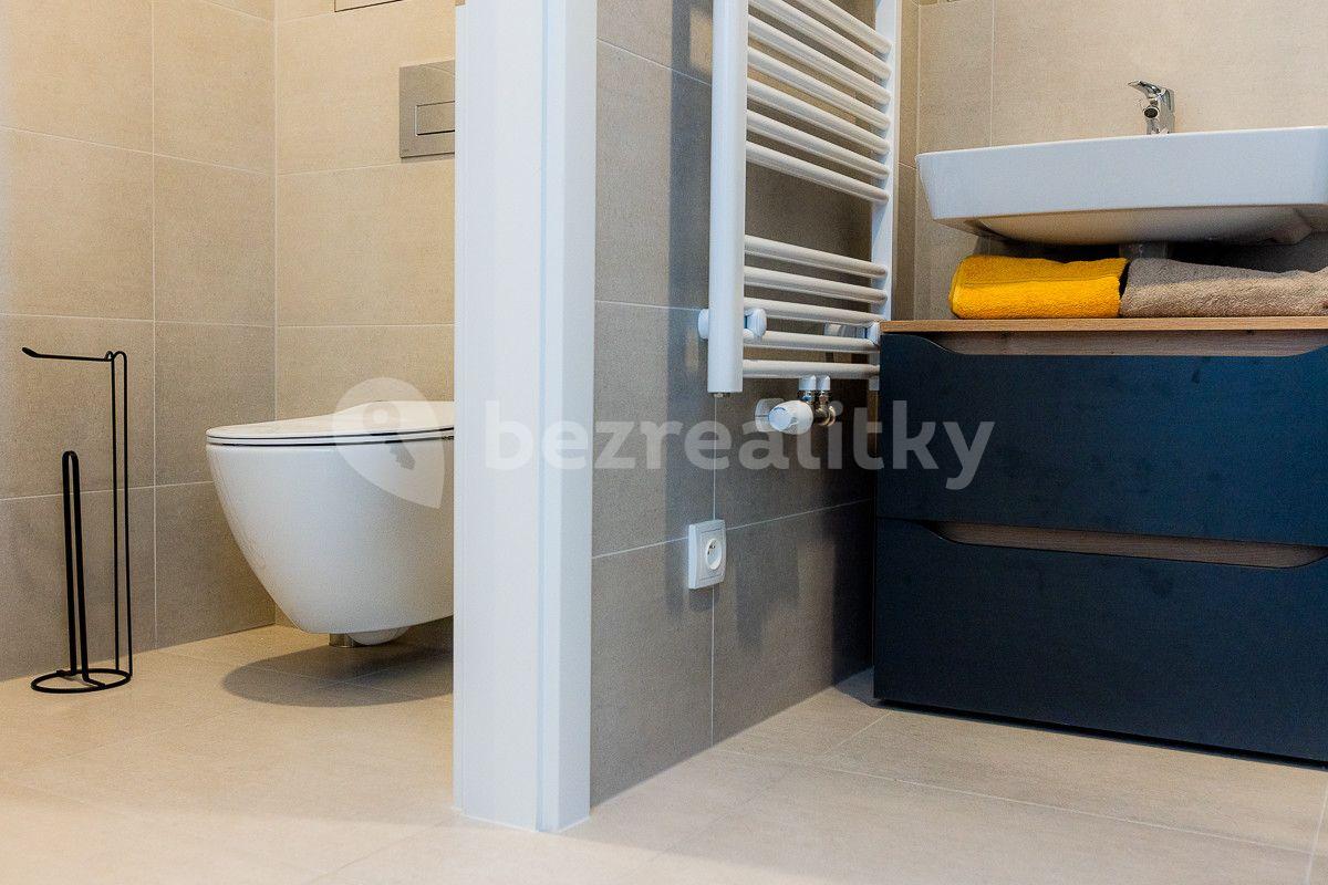 Prenájom bytu 1-izbový 49 m², V Háji, Praha, Praha