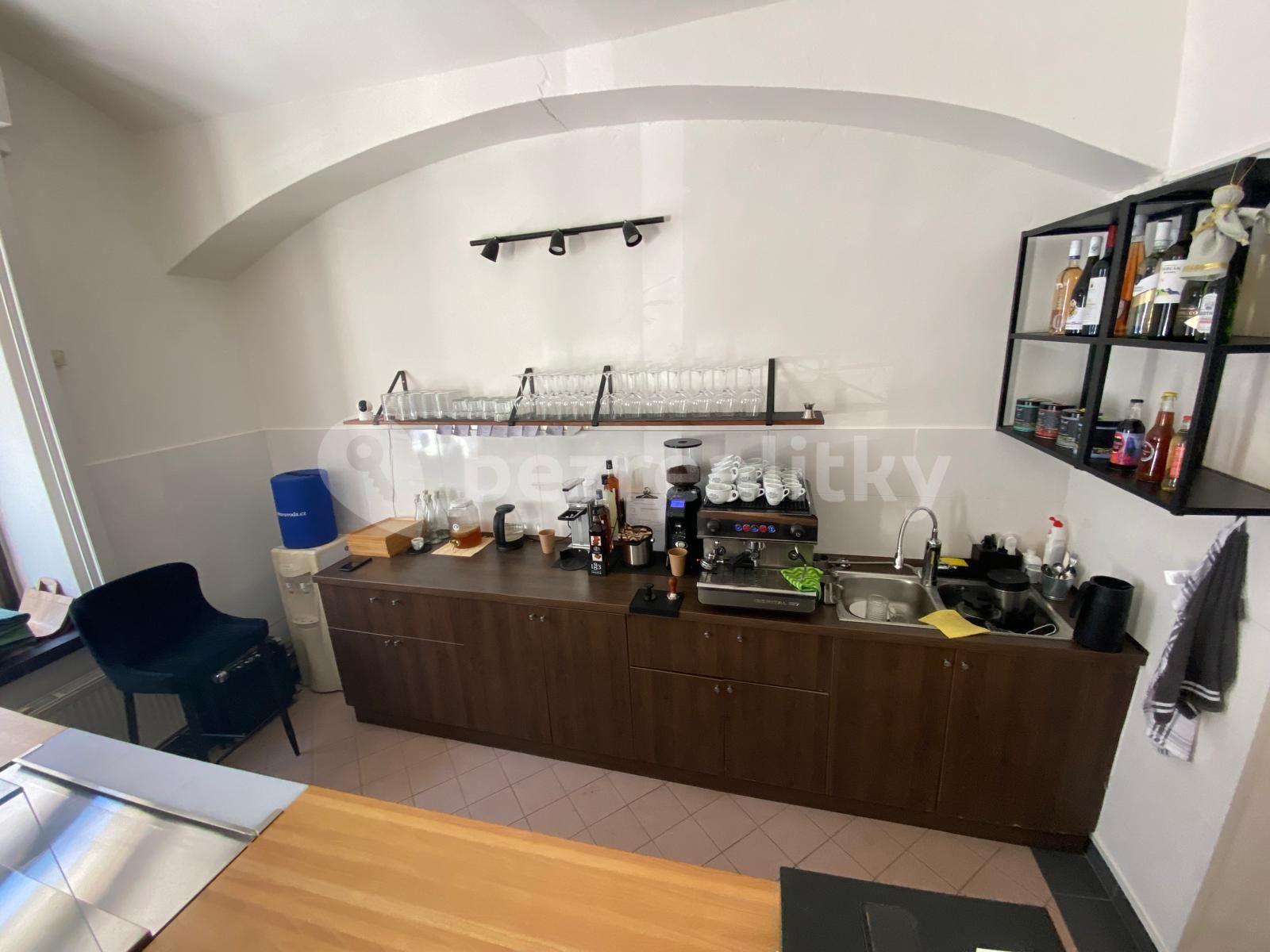 Prenájom nebytového priestoru 95 m², Spytihněvova, Praha, Praha