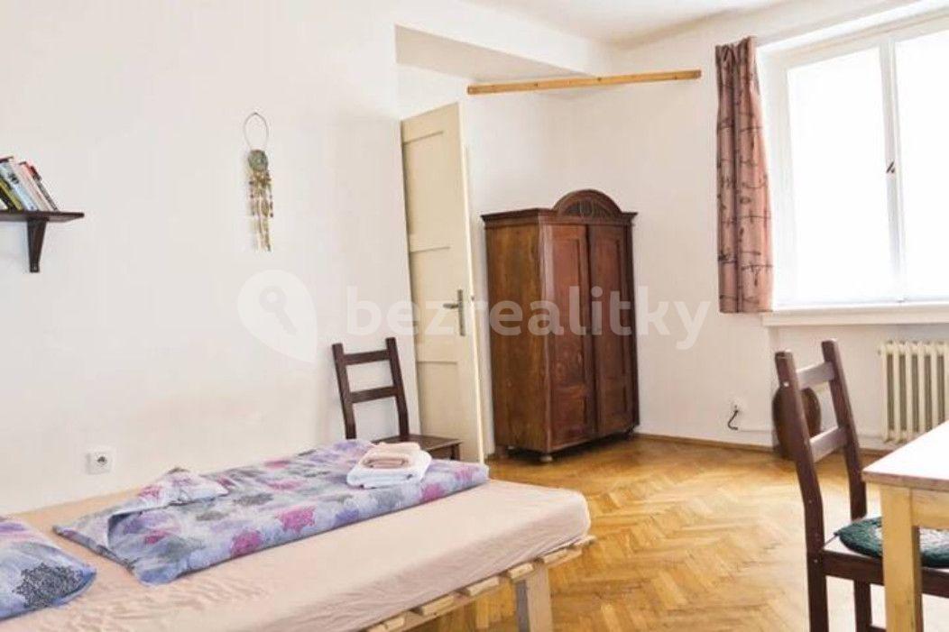 Prenájom bytu 3-izbový 72 m², Vrázova, Praha, Praha