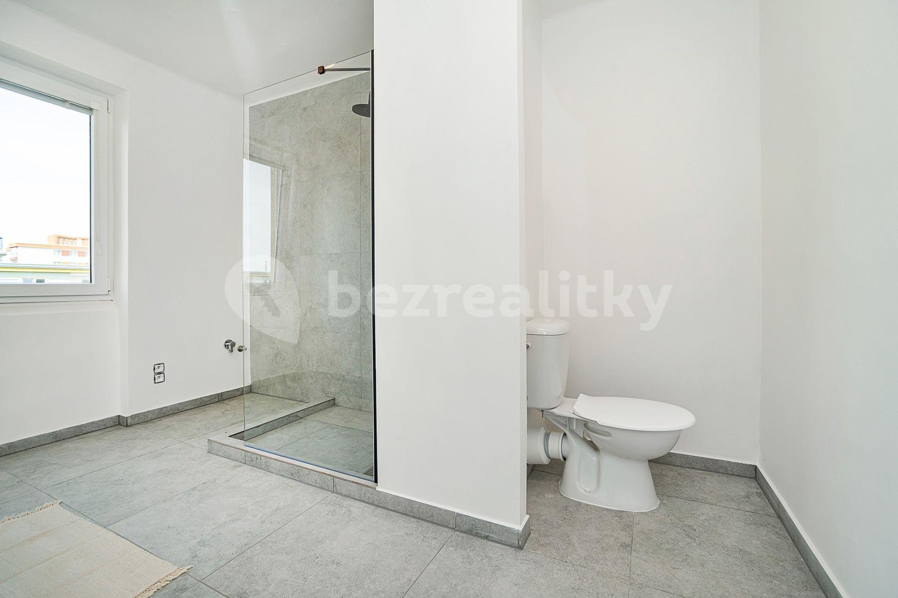 Predaj bytu 4-izbový 74 m², Hrusická, Praha, Praha