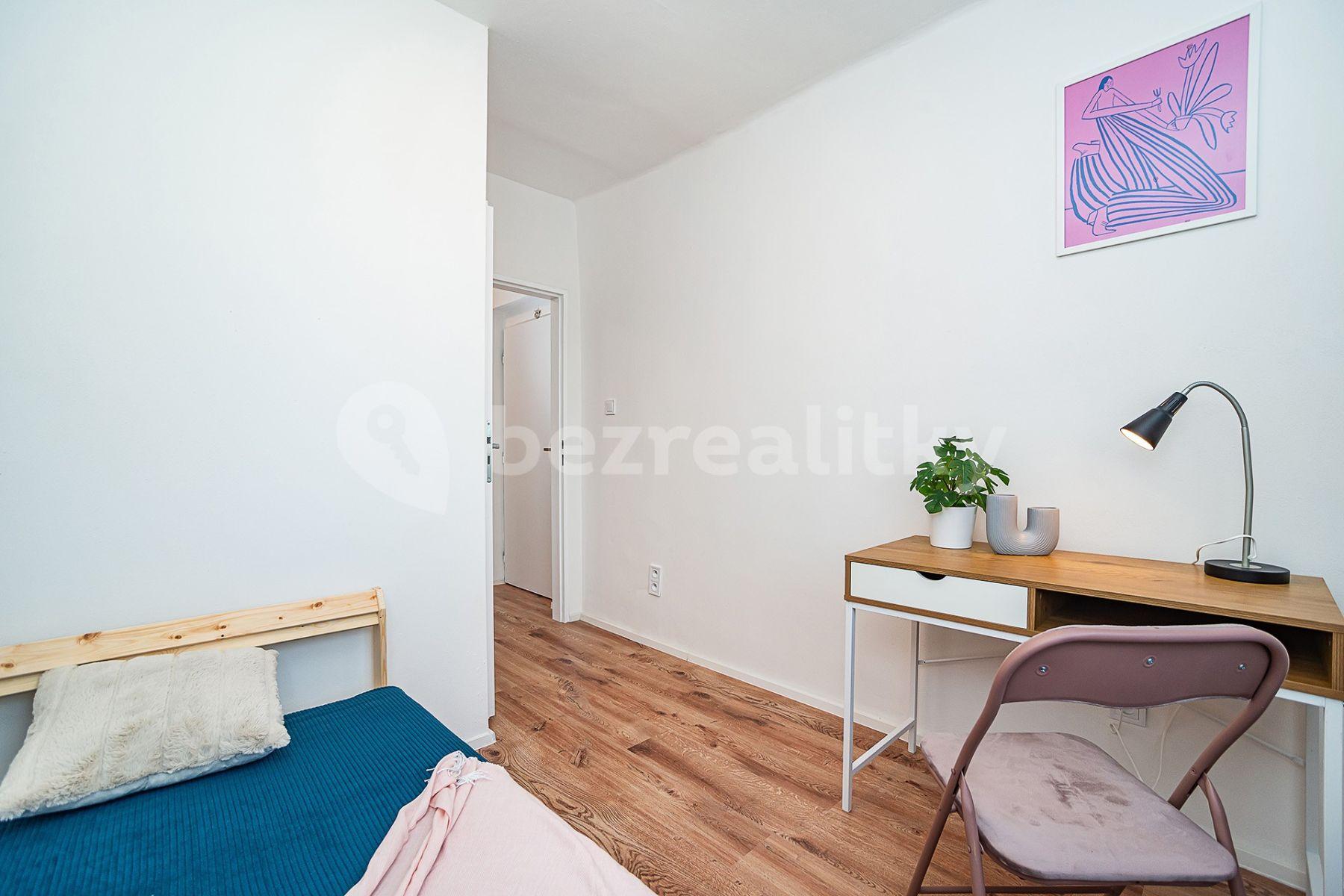 Predaj bytu 4-izbový 74 m², Hrusická, Praha, Praha