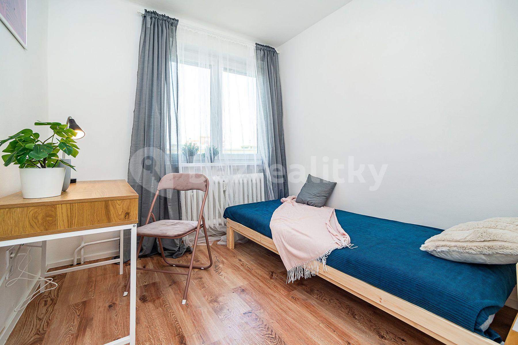 Predaj bytu 4-izbový 74 m², Hrusická, Praha, Praha