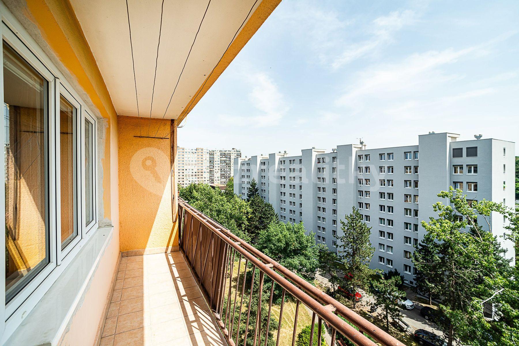 Predaj bytu 4-izbový 74 m², Hrusická, Praha, Praha