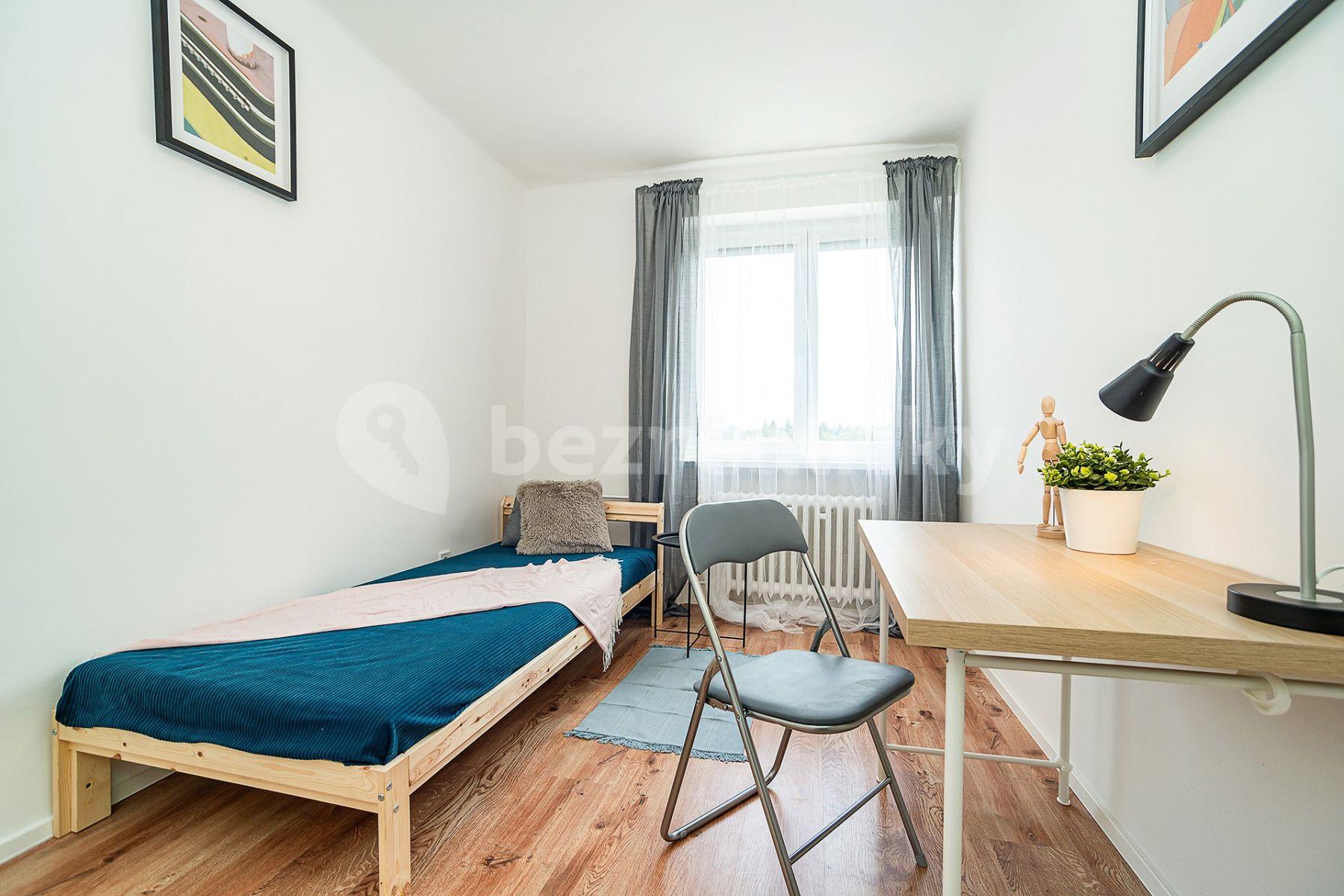 Predaj bytu 4-izbový 74 m², Hrusická, Praha, Praha