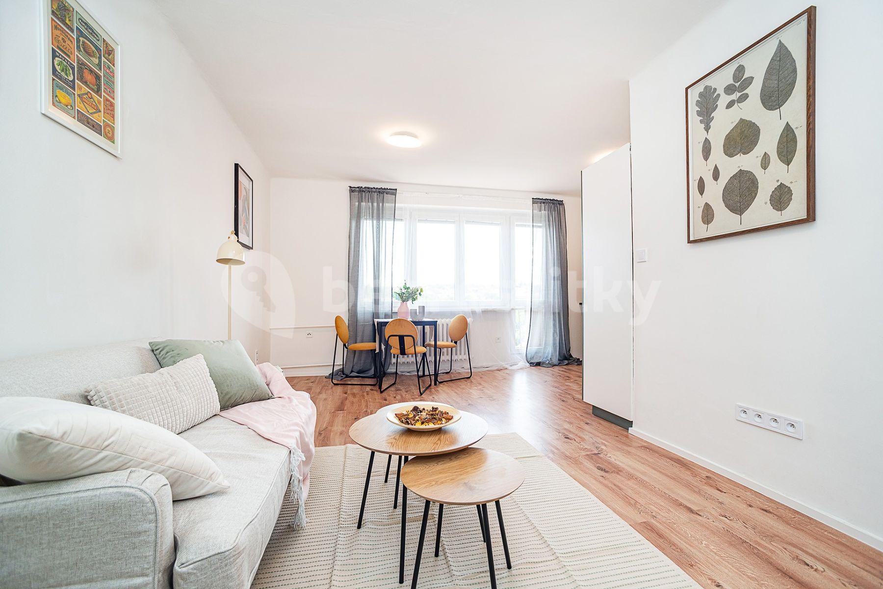 Predaj bytu 4-izbový 74 m², Hrusická, Praha, Praha