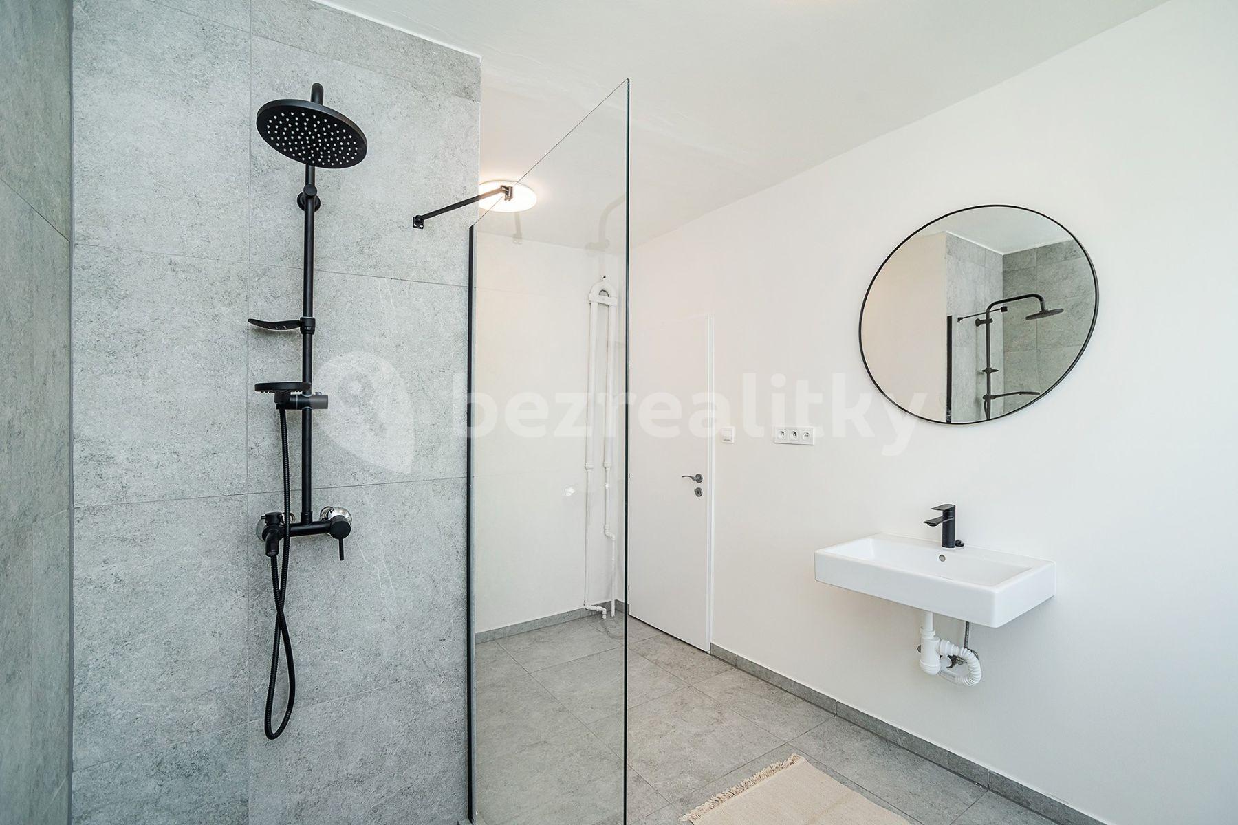 Predaj bytu 4-izbový 74 m², Hrusická, Praha, Praha