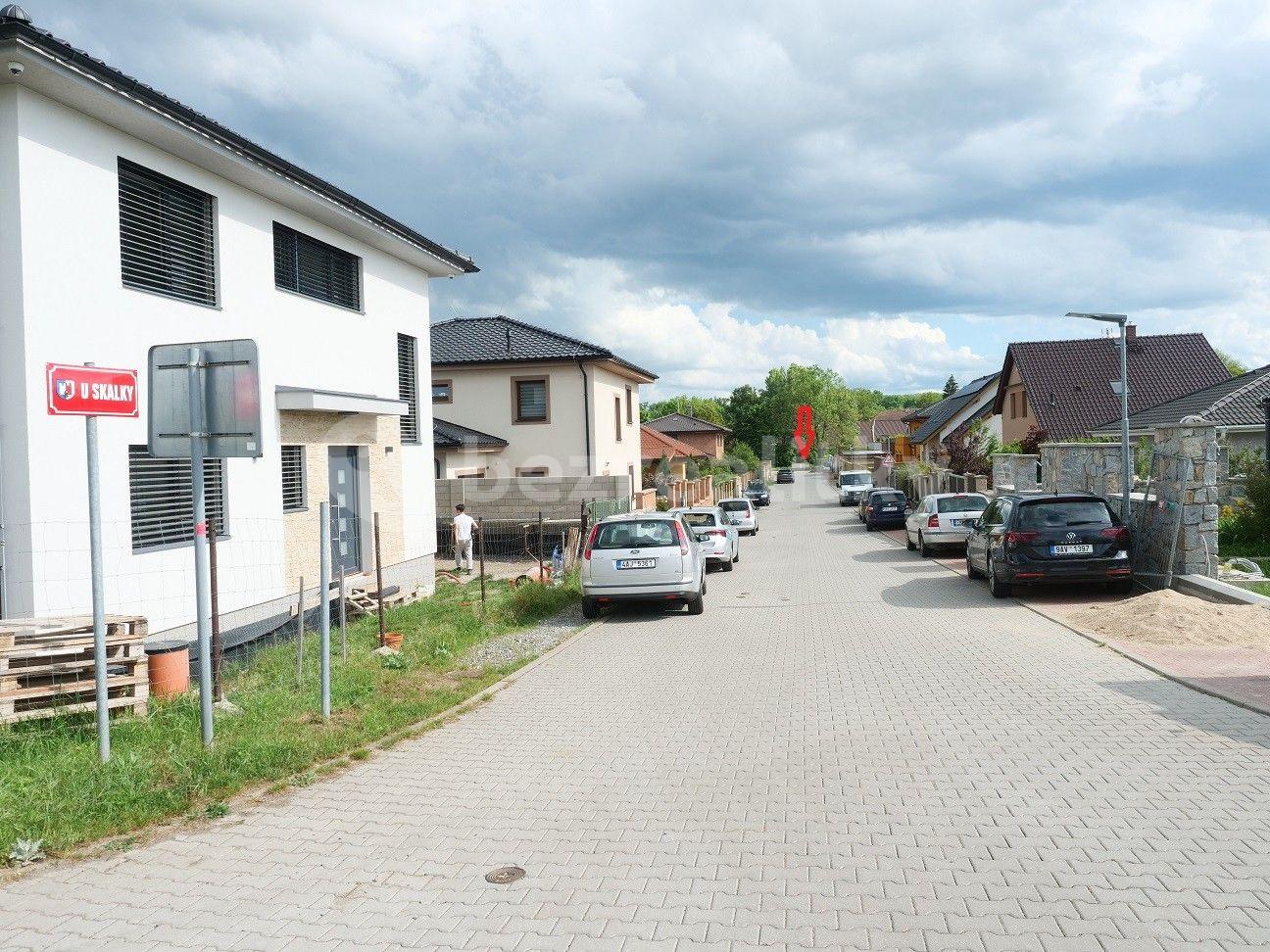 Predaj pozemku 828 m², U Skalky, Veleň, Středočeský kraj