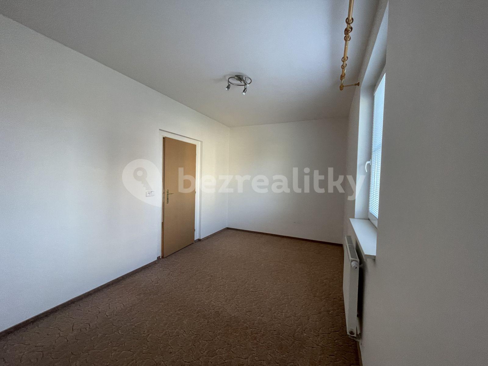 Prenájom bytu 2-izbový 57 m², Okrová, Náchod, Královéhradecký kraj