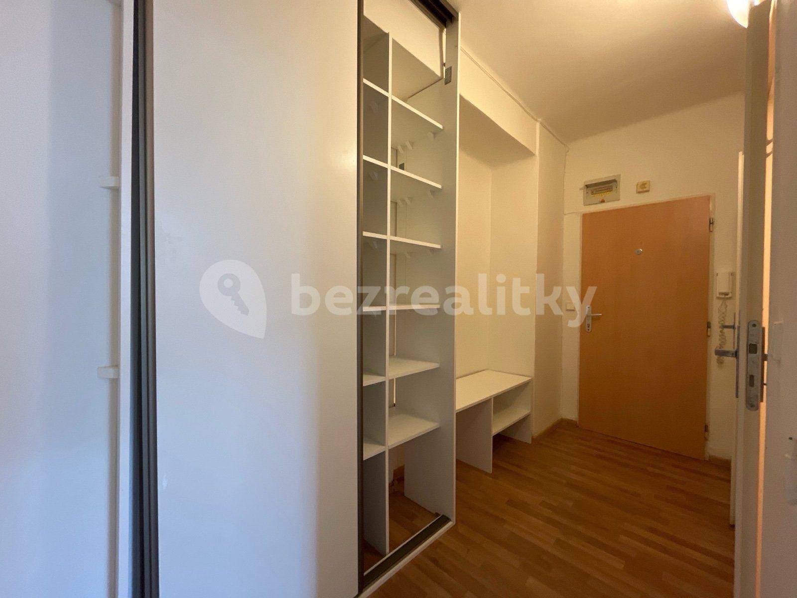 Prenájom bytu 3-izbový 60 m², Národní třída, Havířov, Moravskoslezský kraj