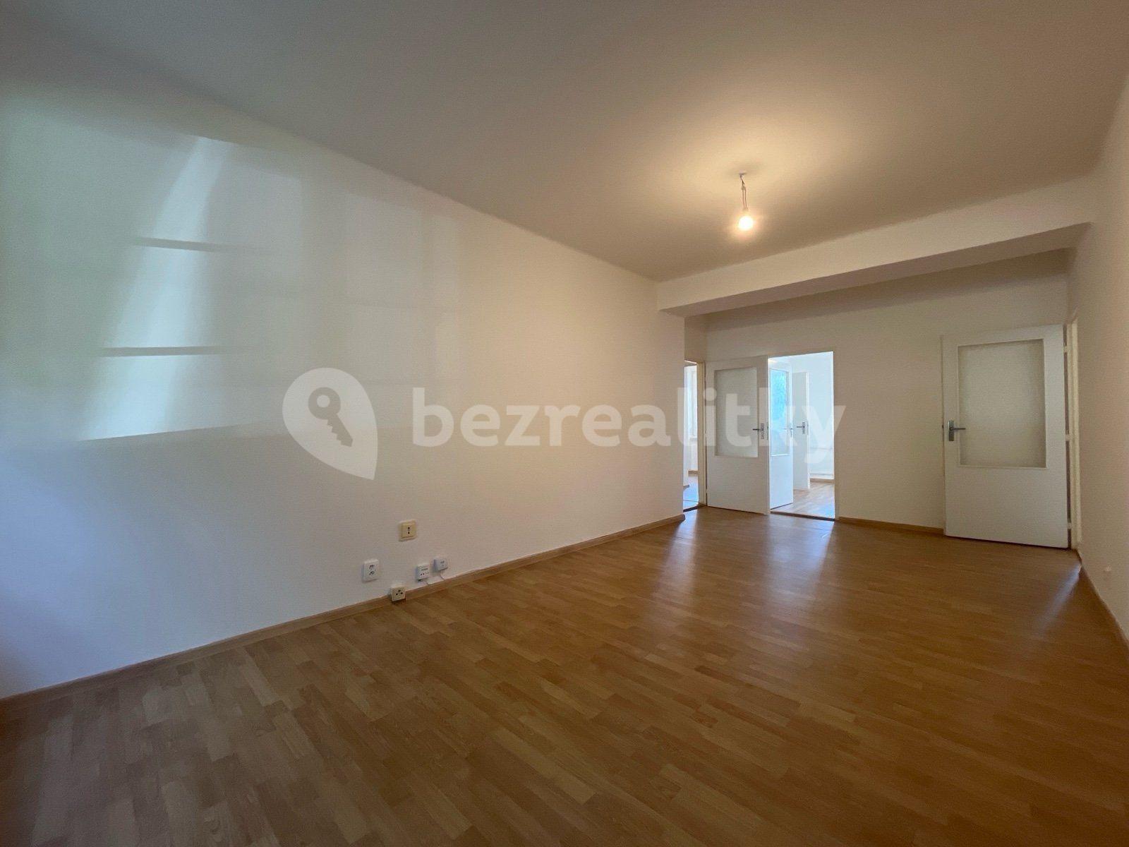 Prenájom bytu 3-izbový 60 m², Národní třída, Havířov, Moravskoslezský kraj