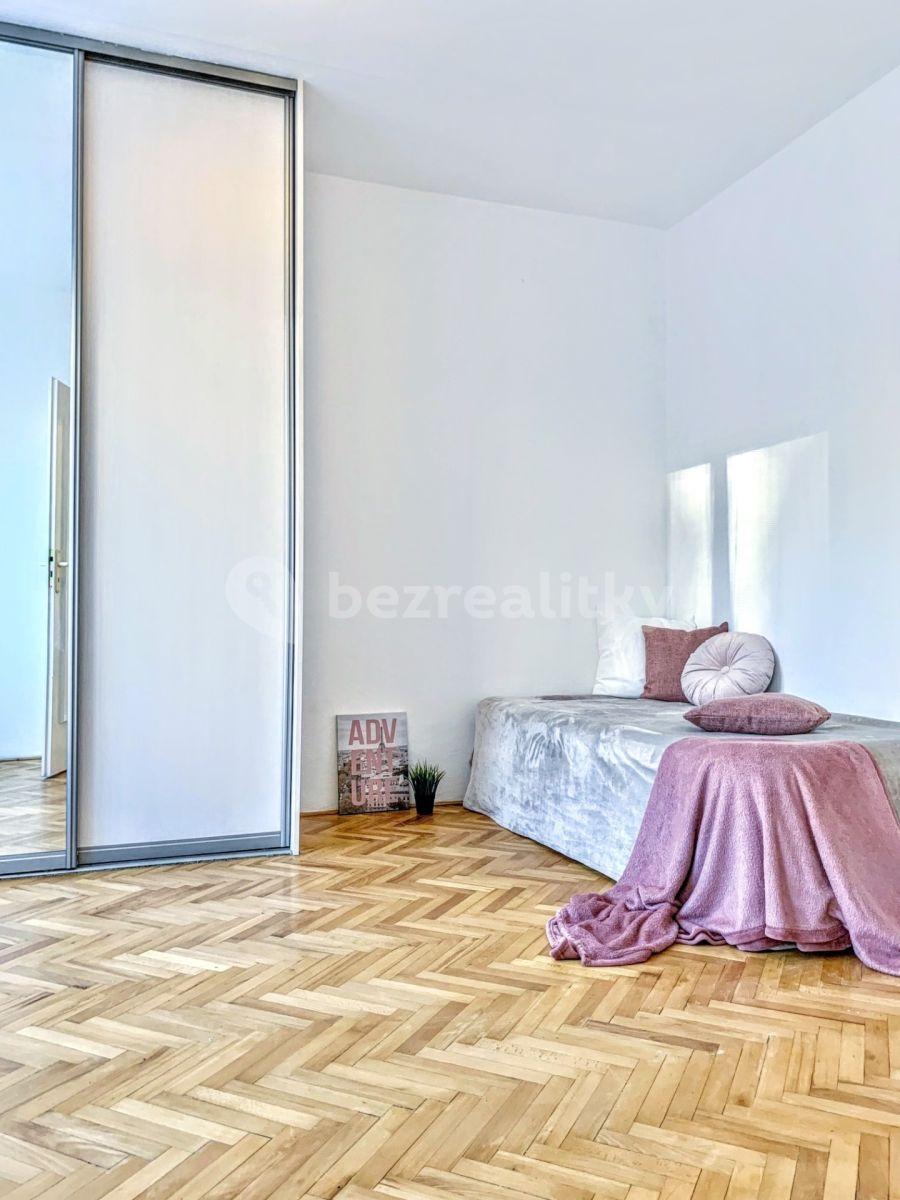 Prenájom bytu 3-izbový 63 m², Komenského, Adamov, Jihomoravský kraj