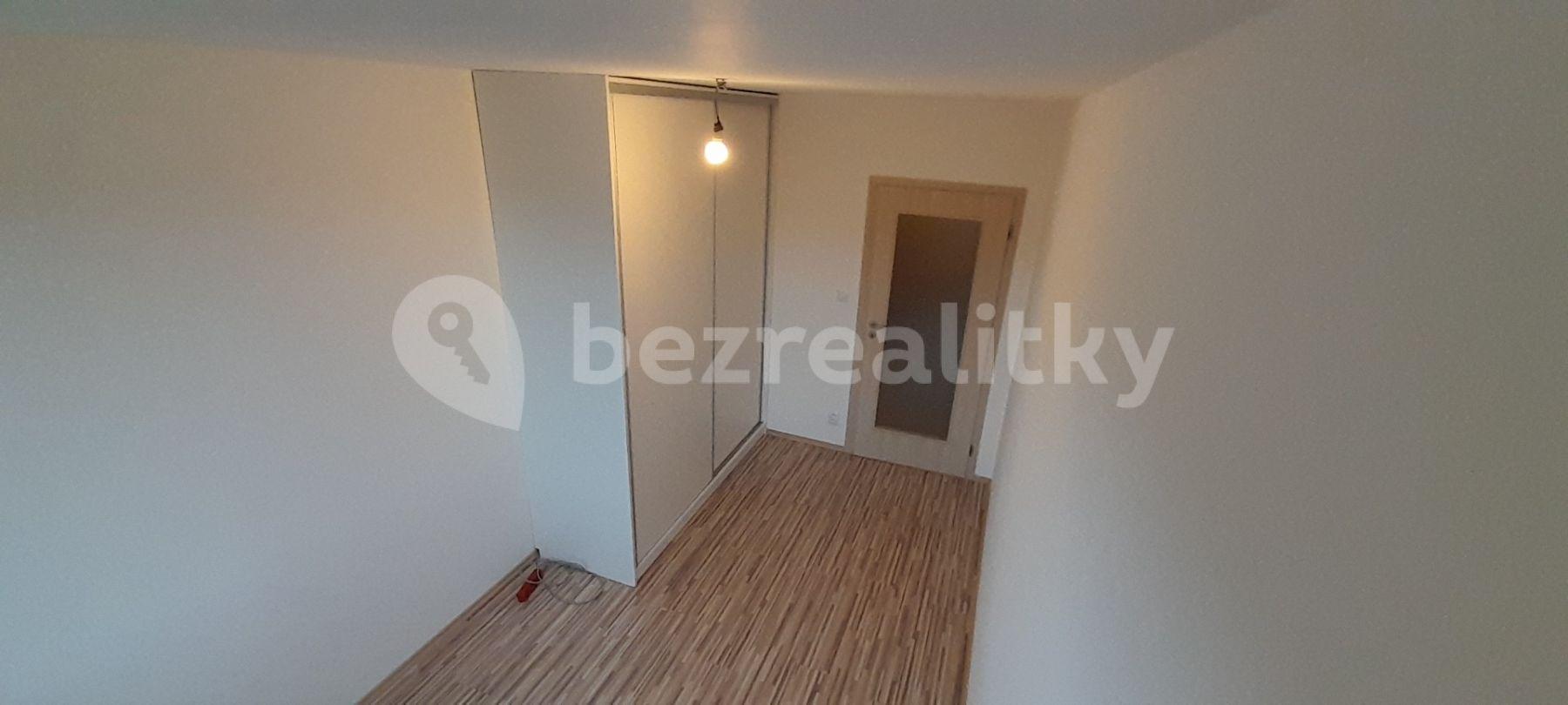 Prenájom bytu 3-izbový 62 m², Lupáčova, Praha, Praha