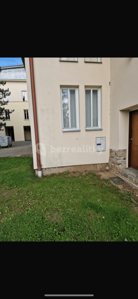 Prenájom kancelárie 18 m², Masarykovo náměstí, Benešov, Středočeský kraj