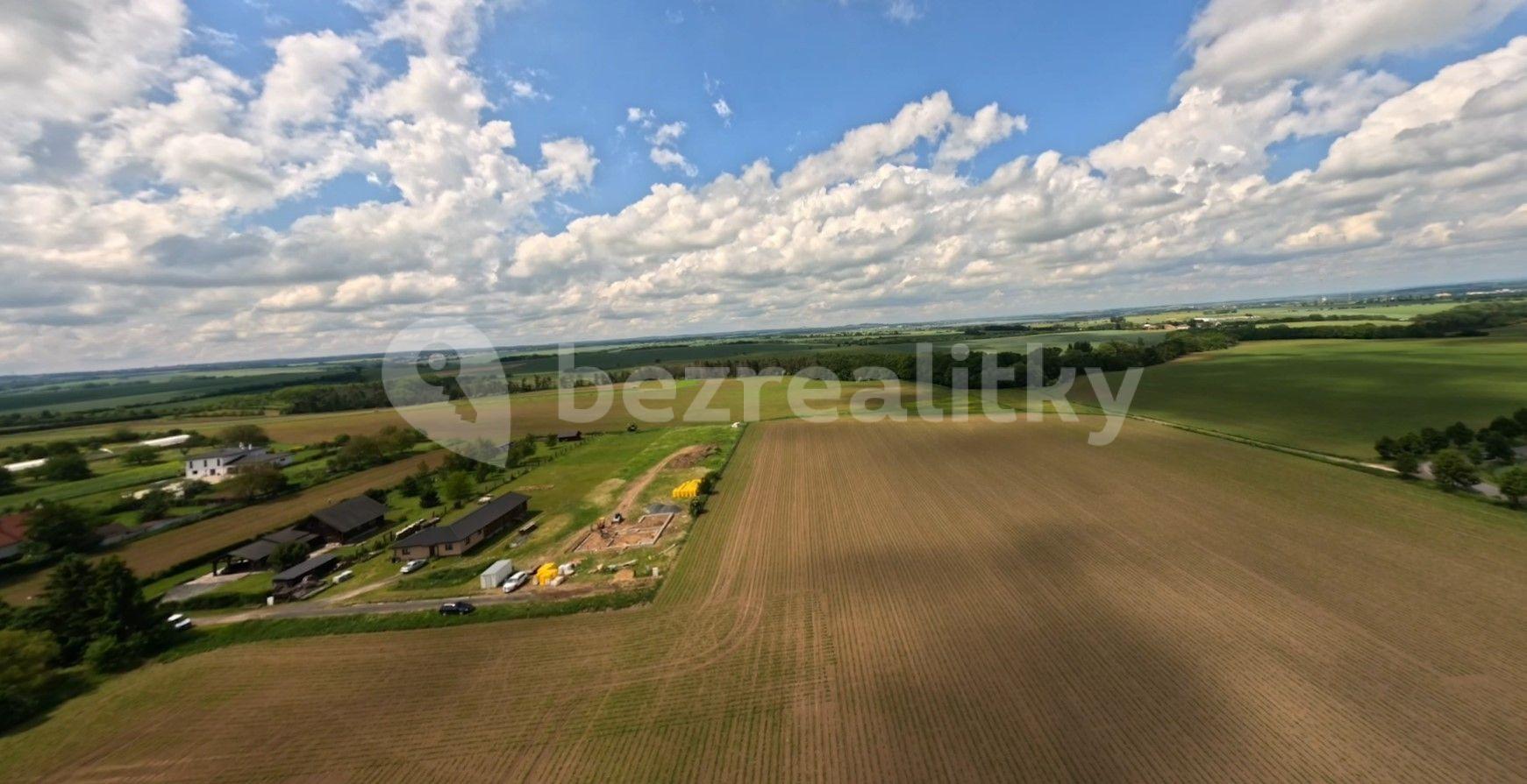 Predaj pozemku 4.564 m², Vitice, Středočeský kraj