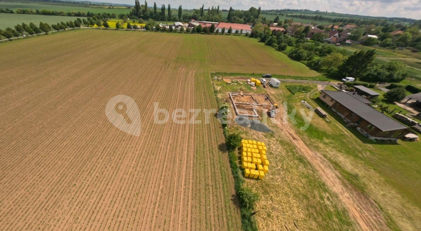 Predaj pozemku 4.564 m², Vitice, Středočeský kraj