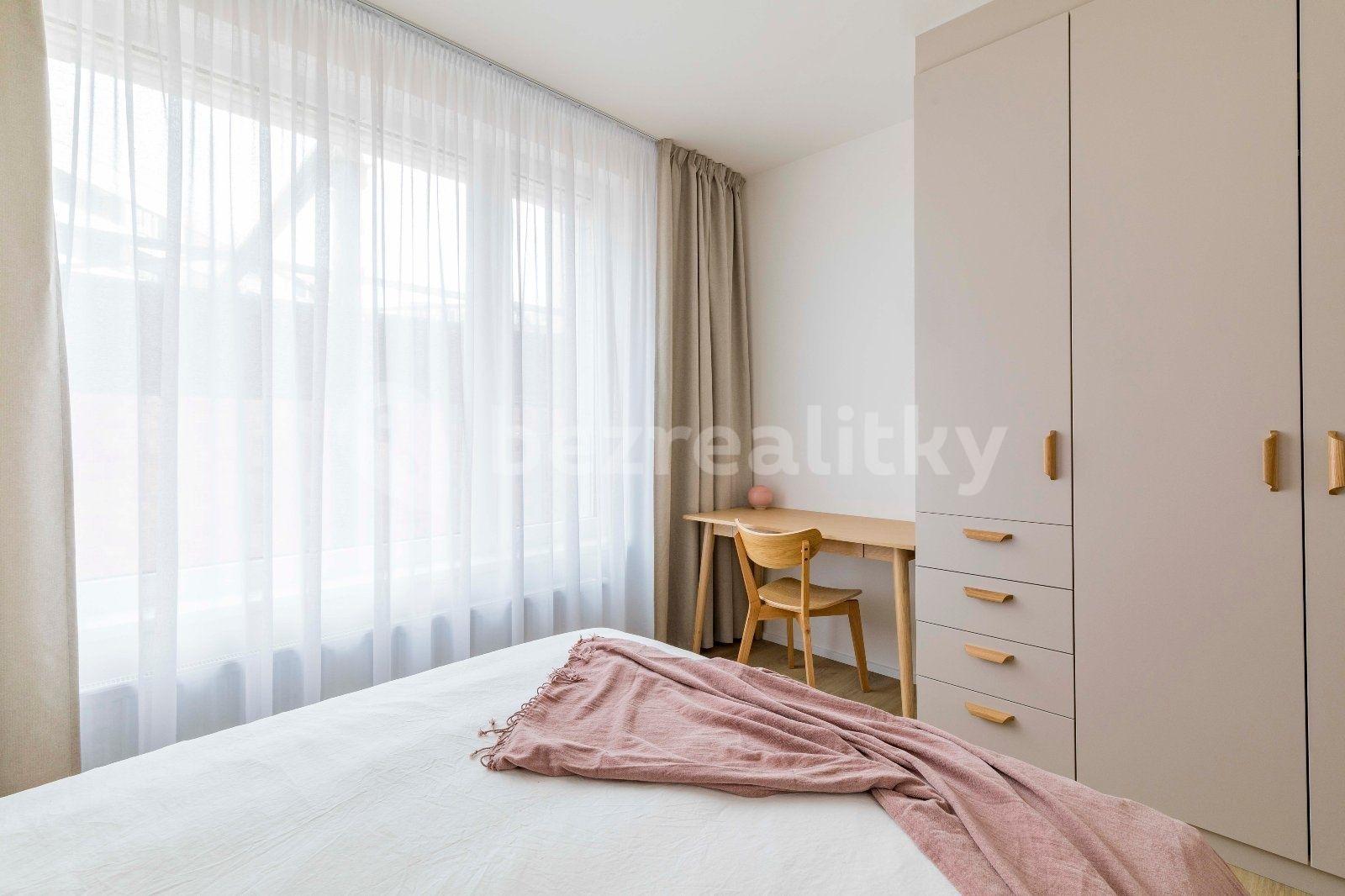 Prenájom bytu 2-izbový 56 m², U Pergamenky, Praha, Praha