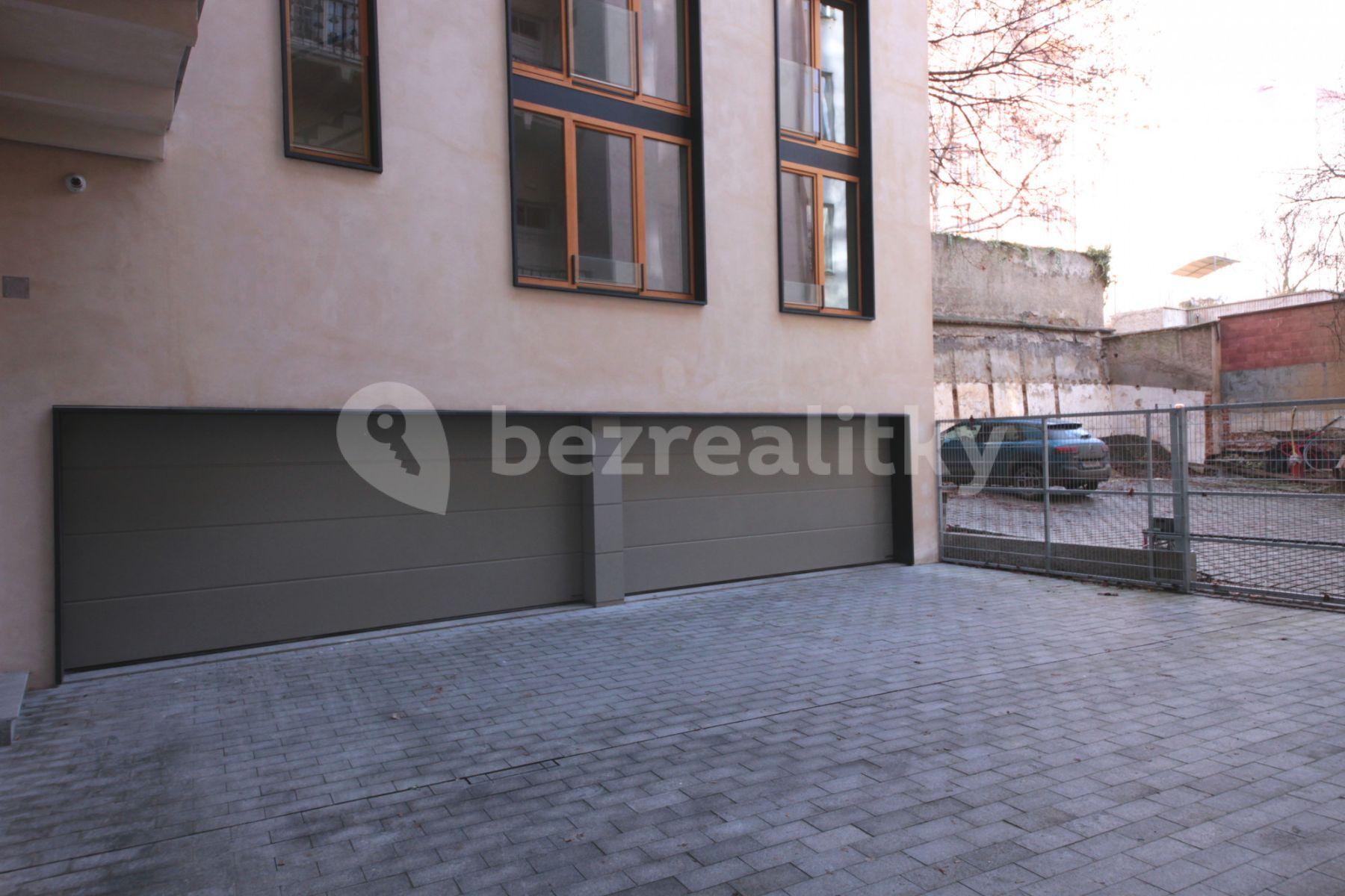 Prenájom bytu 2-izbový 55 m², Plzeňská, Praha, Praha