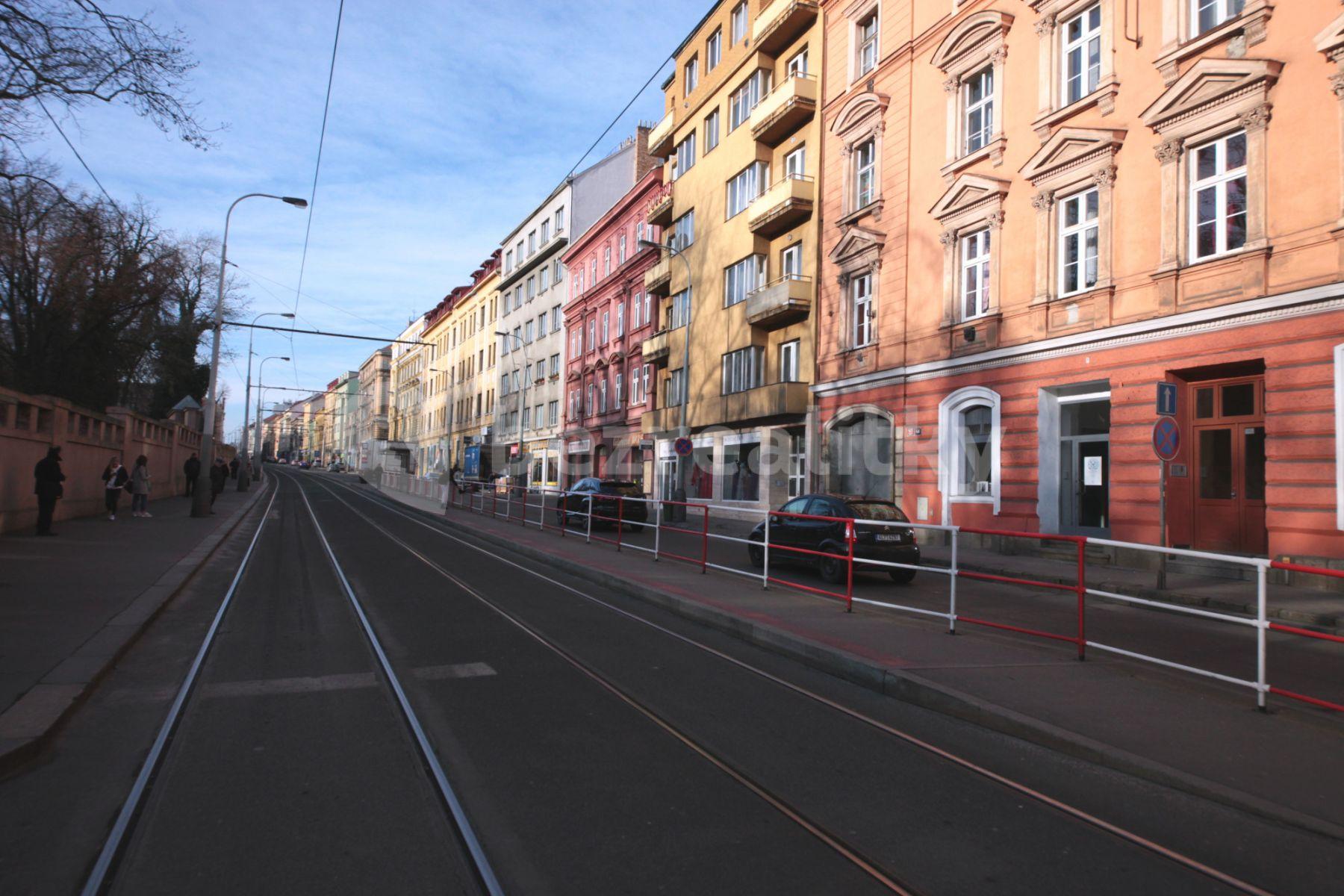 Prenájom bytu 2-izbový 55 m², Plzeňská, Praha, Praha