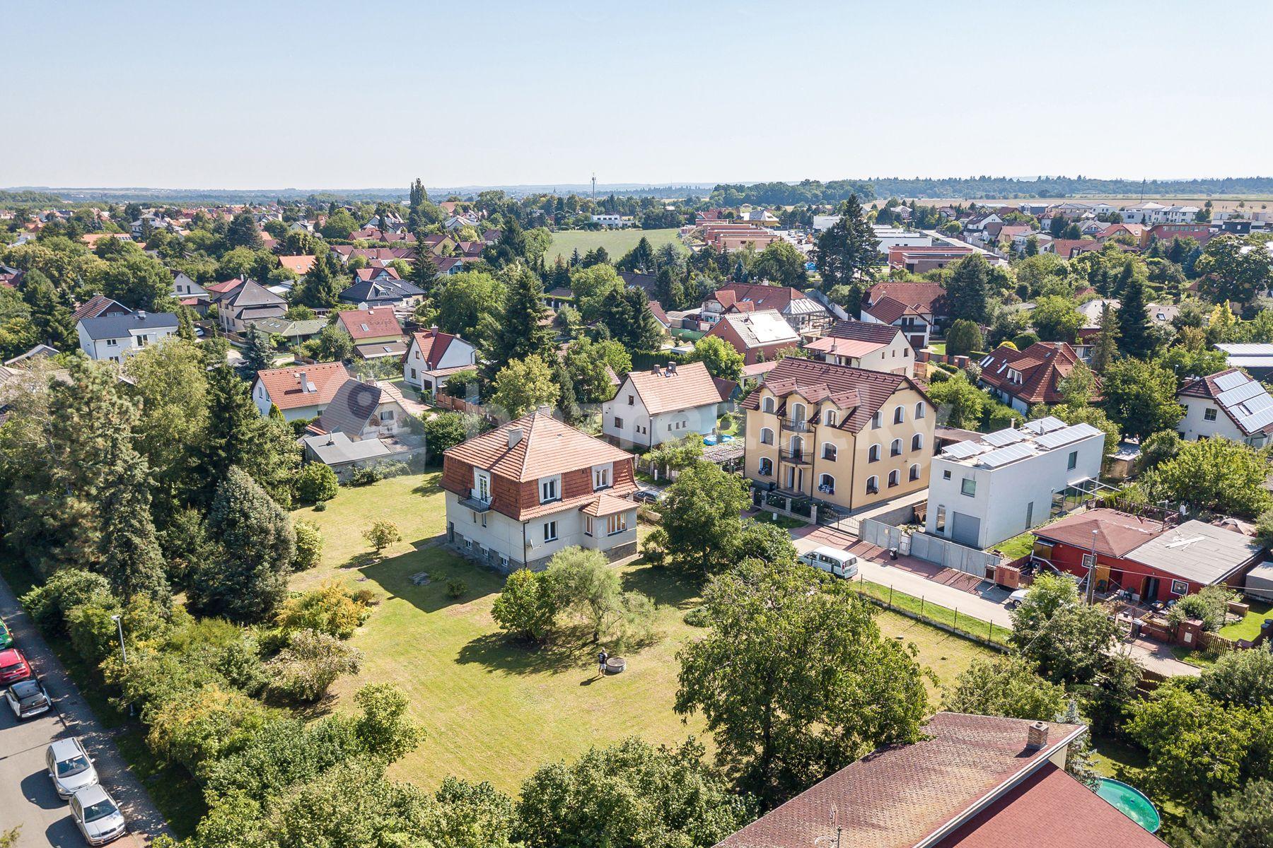 Predaj pozemku 1.000 m², Lipenská, Praha, Praha